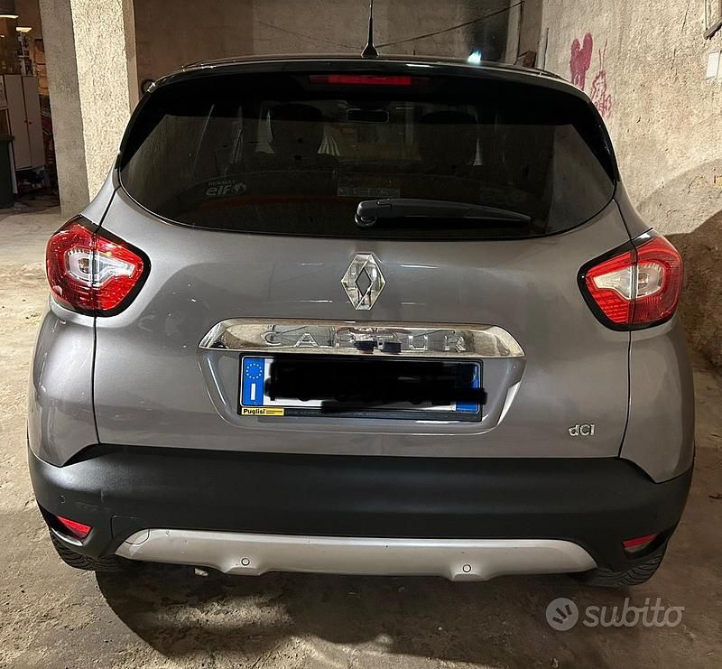 Usata Renault Captur 110 CV (80 kW) 2016 Grigio SUV