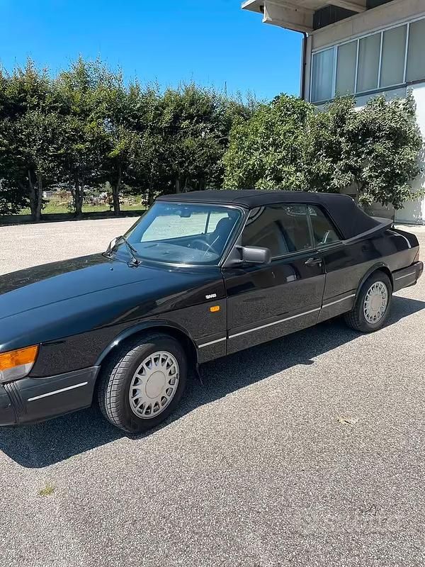 Usata Saab 900 Cabriolet 131 CV (96 kW) 1990 Nero Cabrio