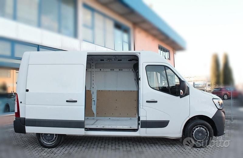 Usata Renault Master 150 CV (110 kW) 2020 Bianco Berlina