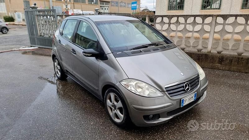 Käytetty Mercedes A150 Classic 95 HP (69 kW) 2007 Harmaa Sedan