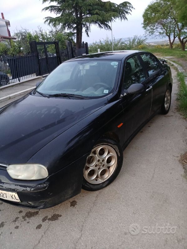 Usata Alfa Romeo 156 105 CV (77 kW) 1998 Nero Berlina
