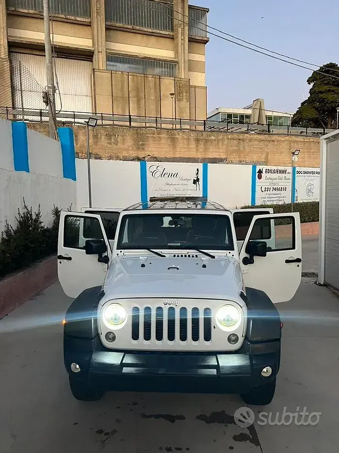 Usata Jeep Wrangler Rubicon 177 CV (130 kW) 2014 Bianco SUV