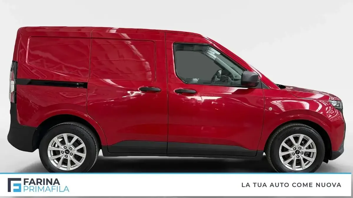 Usata Ford Courier Trend 99 CV (72 kW) 2024 Fantastic red Monovolume