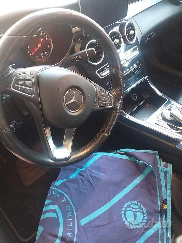 Usata Mercedes C220 AMG 170 CV (125 kW) 2015 Bianco Station wagon