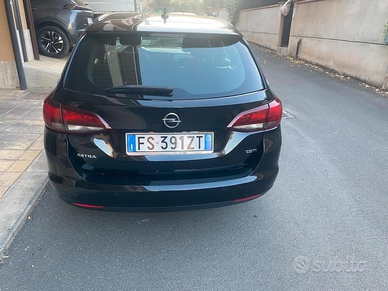 Usata Opel Astra Sport 136 CV (100 kW) 2018 Nero Station wagon