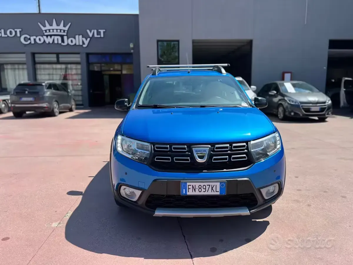 Usata Dacia Sandero Stepway 90 CV (66 kW) 2018 Bluazzurro Berlina