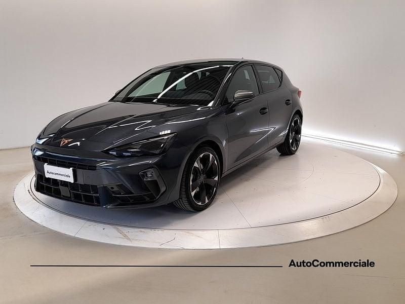 Usata Cupra Leon 150 CV (110 kW) 2025 Grigio scuro Utilitaria