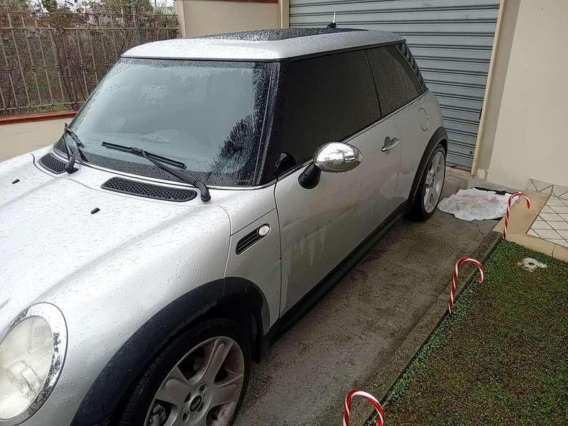 Usata Mini Cooper D 109 CV (80 kW) 2006 Utilitaria