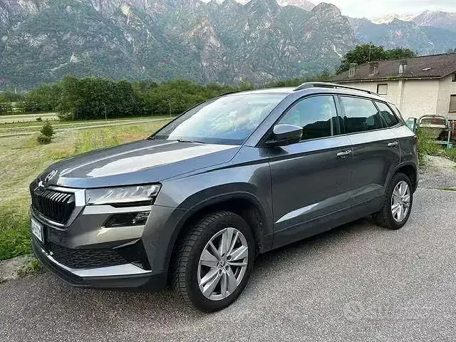 Usata Skoda Karoq Executive 150 CV (110 kW) 2024 Grigio SUV