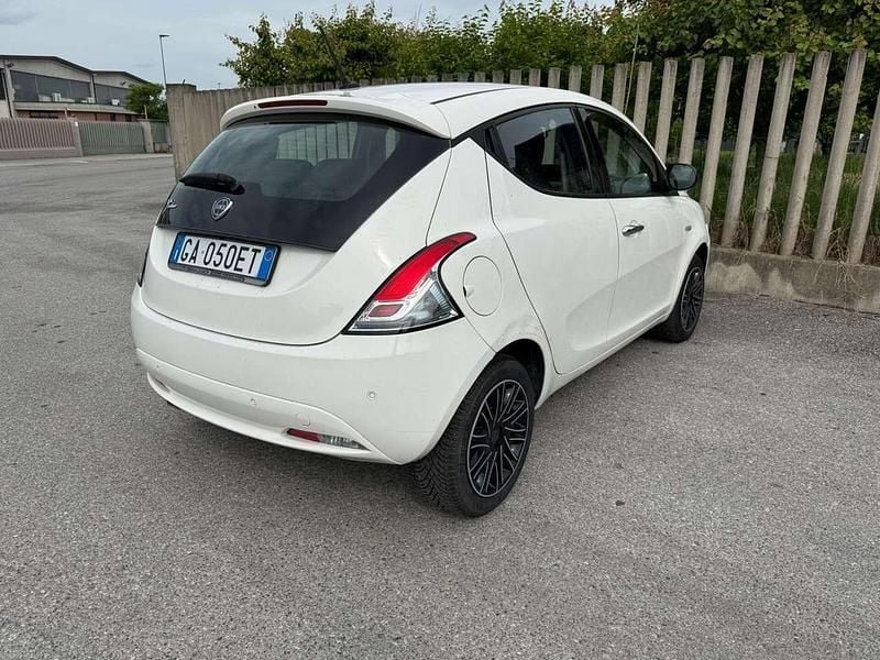 Usata Lancia Ypsilon S 69 CV (50 kW) 2020 Bianco Utilitaria