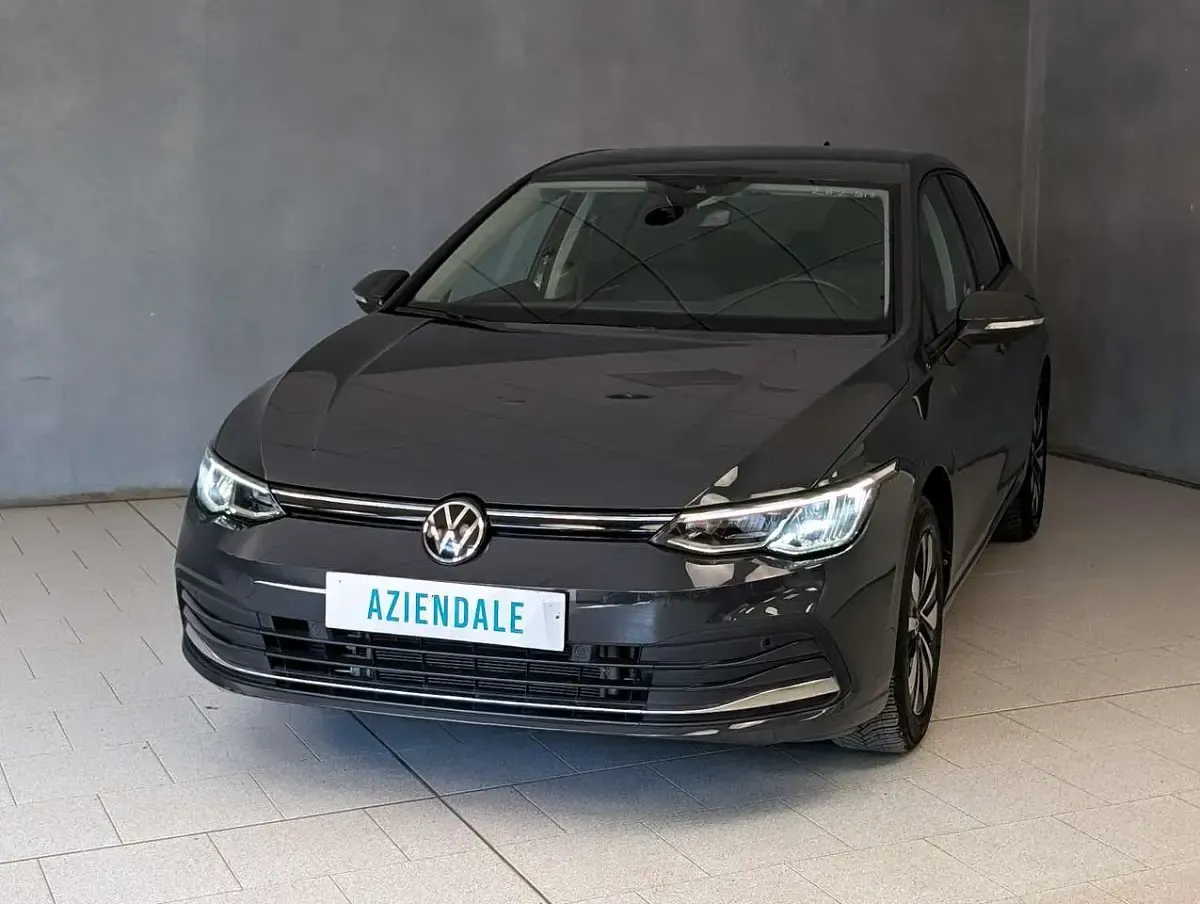 Usata VW Golf VIII Life 110 CV (80 kW) 2024 Berlina