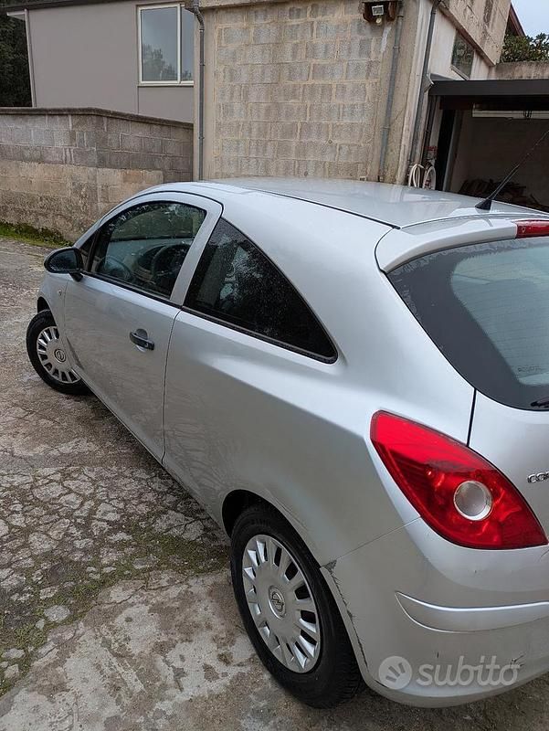 Usata Opel Corsa 2008 Grigio Utilitaria