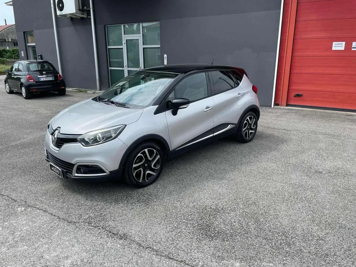 Usata Renault Captur 90 CV (66 kW) 2014 Argento SUV
