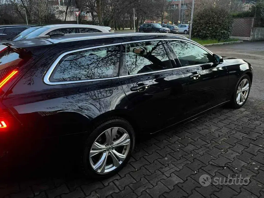 Usata Volvo V90 Business Edition 197 CV (144 kW) 2021 Nero metallizzato Station wagon