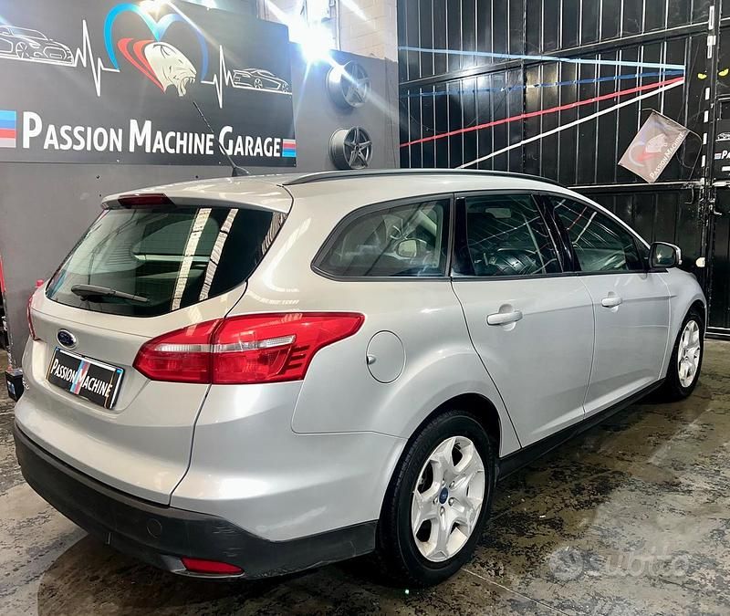 Usata Ford Focus 120 CV (88 kW) 2017 Grigio Station wagon