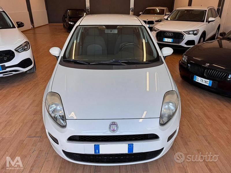 Usata Fiat Punto Pop 85 CV (62 kW) 2012 Bianco Utilitaria