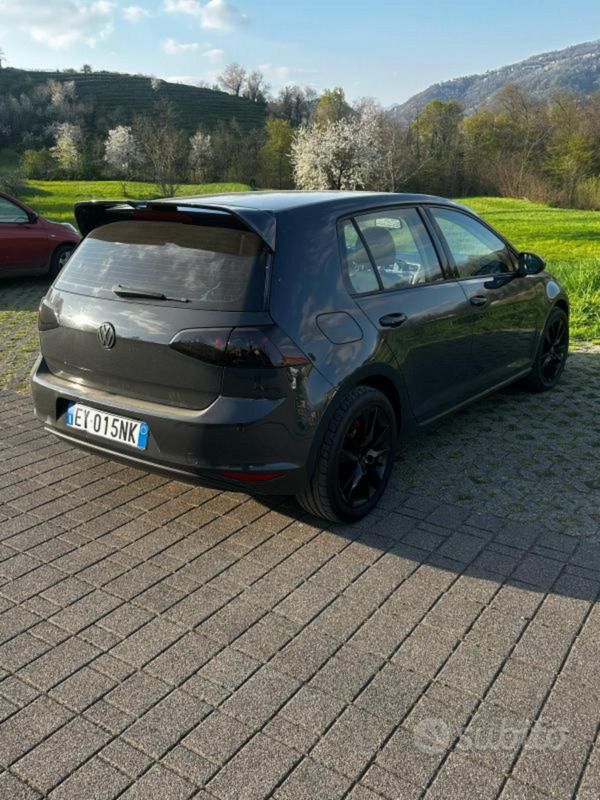 Usata VW Golf VII 85 CV (62 kW) 2018 Grigio Berlina