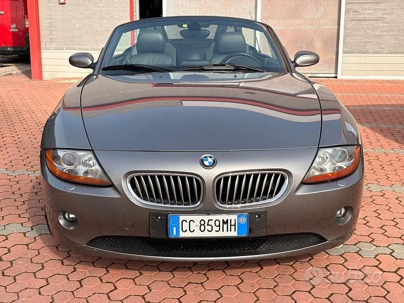 Usata BMW Z4 231 CV (169 kW) 2003 Grigio Cabrio