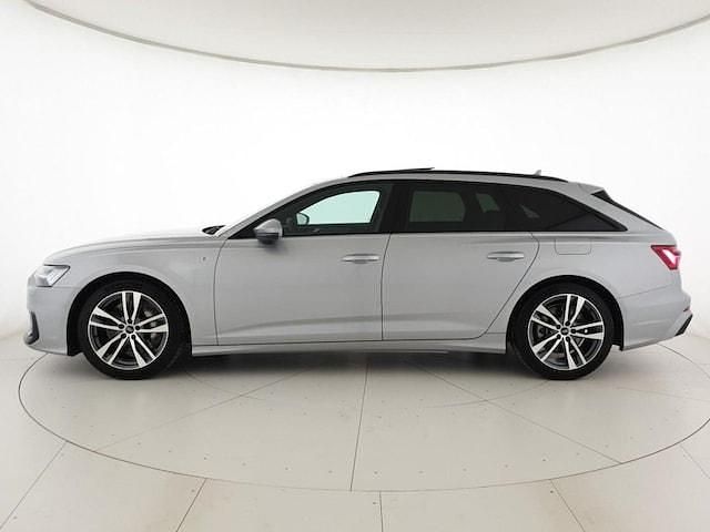 Usata Audi A6 S-Line 299 CV (219 kW) 2025 Argento floret metallizzato Station wagon
