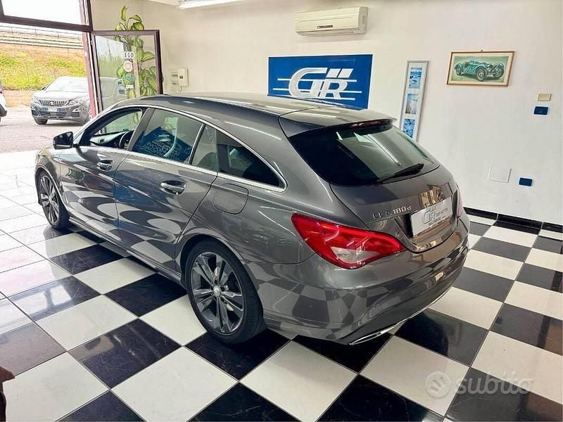 Usata Mercedes CLA180 109 CV (80 kW) 2016 Grigio Berlina