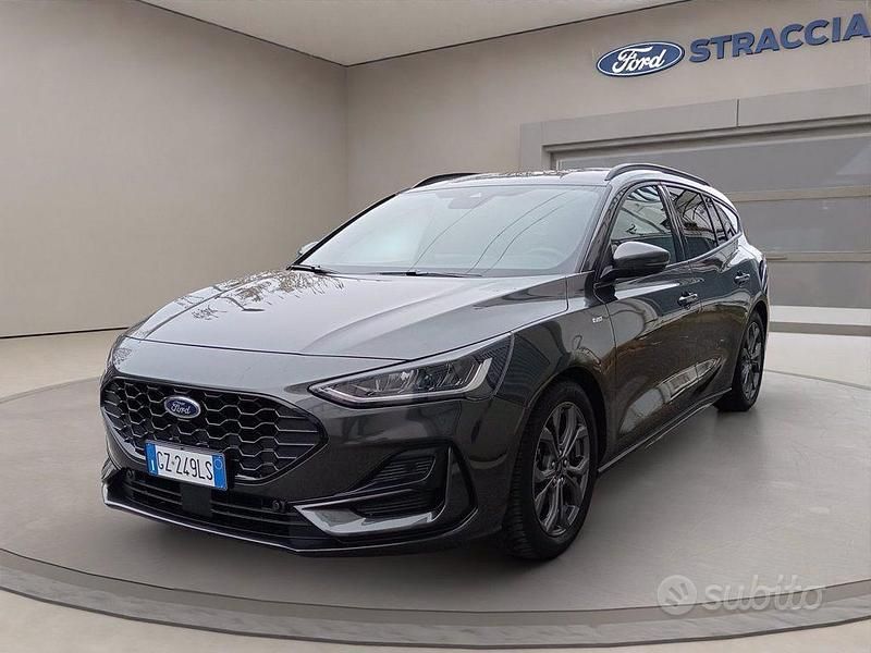 Usata Ford Focus ST-Line 116 CV (85 kW) 2025 Grigio metallizzato Station wagon