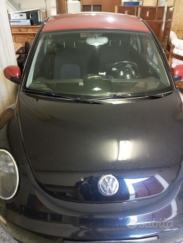 Usata VW New Beetle 105 CV (77 kW) 2007 Nero Utilitaria
