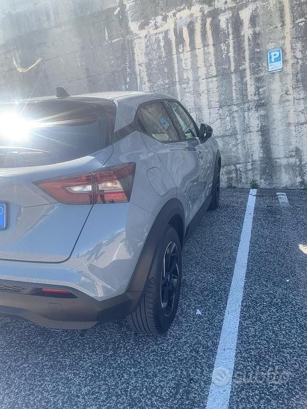 Usata Nissan Juke N-Connecta 114 CV (83 kW) 2023 Grigio SUV