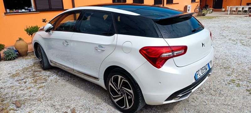 Usata DS Automobiles DS5 Chic 181 CV (133 kW) 2016 Bianco Utilitaria
