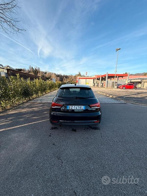Usata Audi A1 Sportback Ambiente 116 CV (85 kW) 2015 Nero Utilitaria