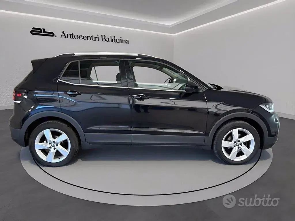 Usado VW T-Cross Advance 110 CV (80 kW) 2023 Negro SUV