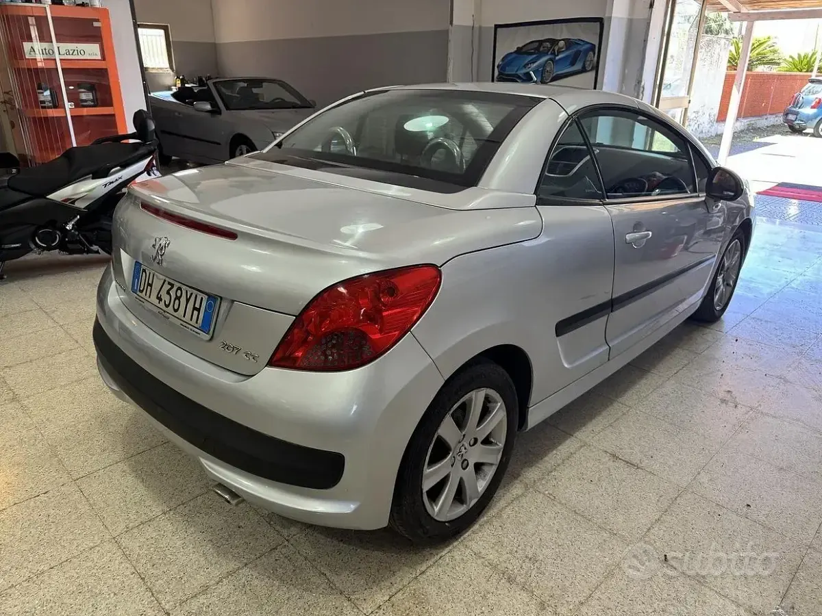 Usata Peugeot 207 CC 110 CV (80 kW) 2007 Grigio Cabrio