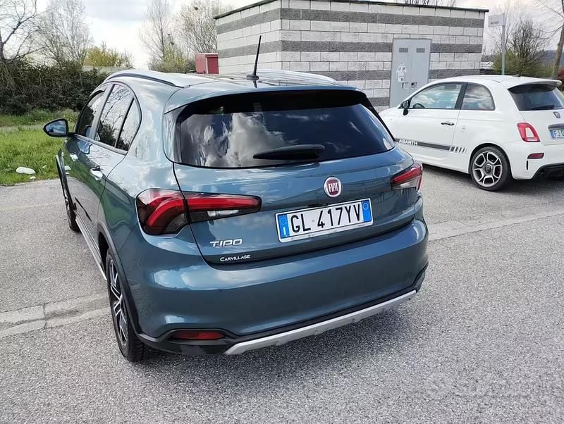 Usata Fiat Tipo Cross 130 CV (95 kW) 2023 Berlina