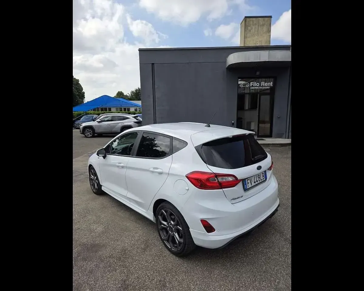 Usata Ford Fiesta 86 CV (63 kW) 2019 Bianco Utilitaria