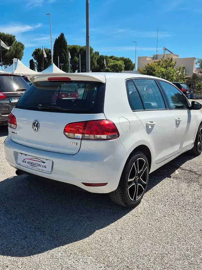 Usata VW Golf VII Comfortline 105 CV (77 kW) 2012 Bianco Berlina