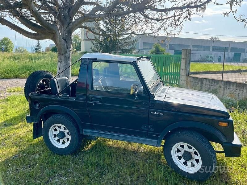Usata Suzuki Samurai 45 CV (33 kW) 1989 Nero SUV