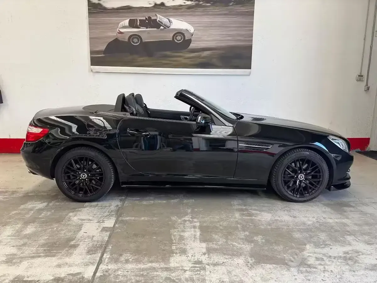 Usata Mercedes SLK250 204 CV (150 kW) 2013 Nero Cabrio