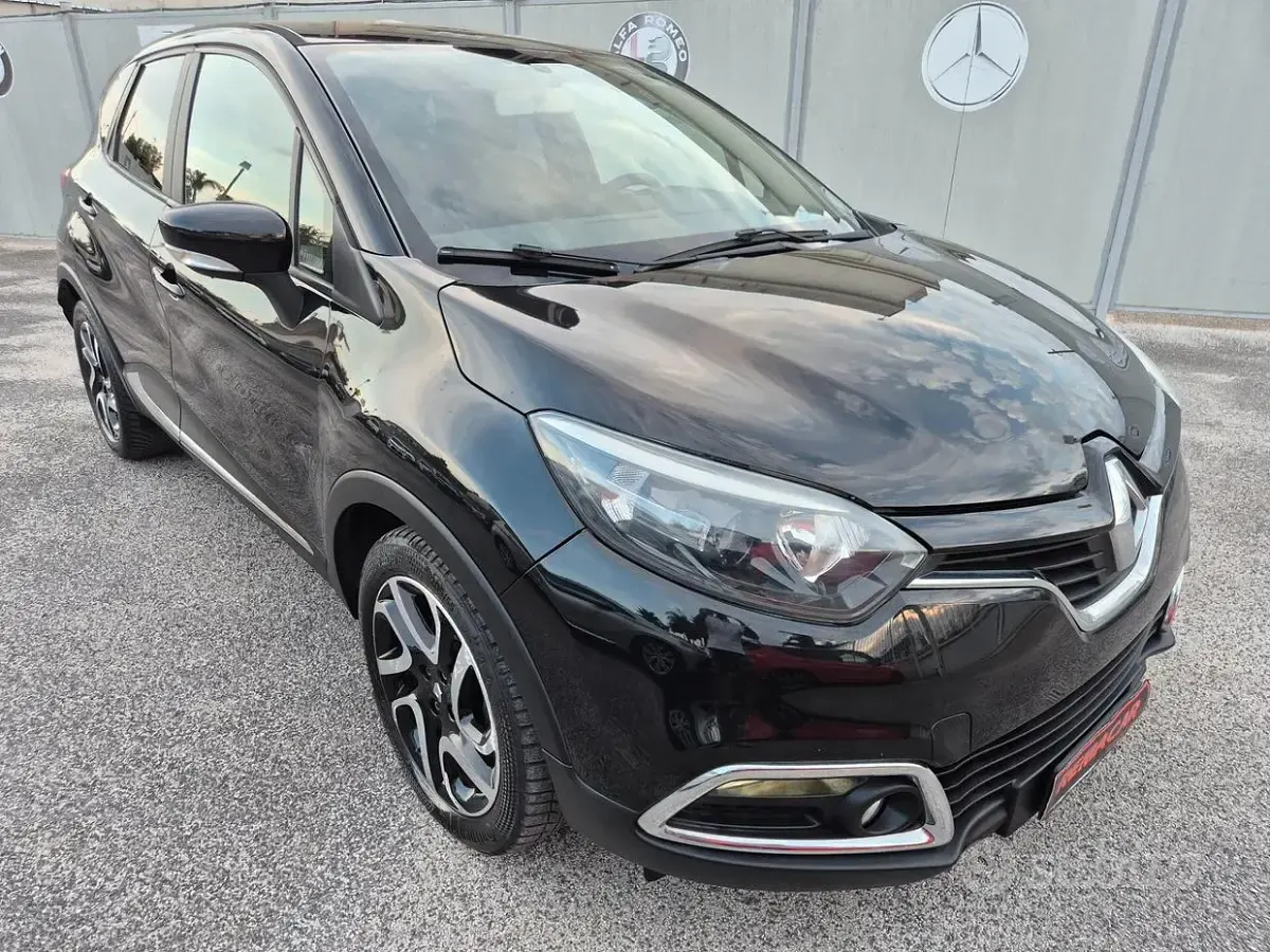 Usata Renault Captur 90 CV (66 kW) 2014 Nero SUV