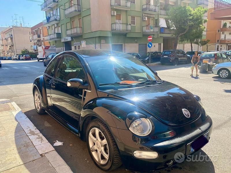 Usata VW New Beetle 90 CV (66 kW) 2004 Nero Utilitaria