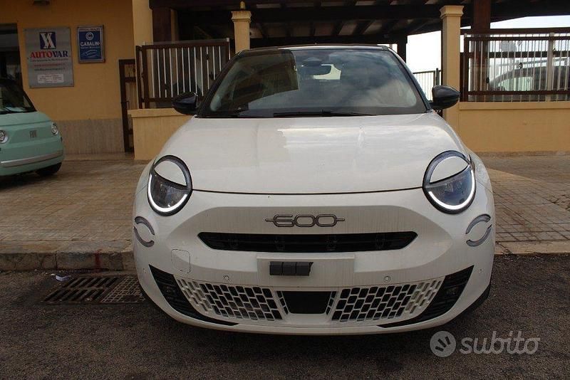 Nuova Fiat 600 La Prima 110 CV (80 kW) 2025 Bianco SUV
