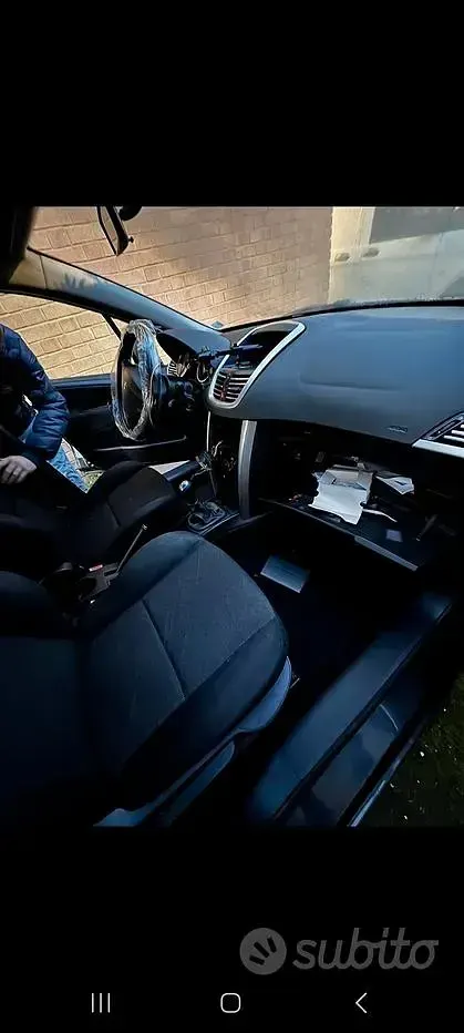 Usata Peugeot 207 88 CV (64 kW) 2009 Nero Utilitaria