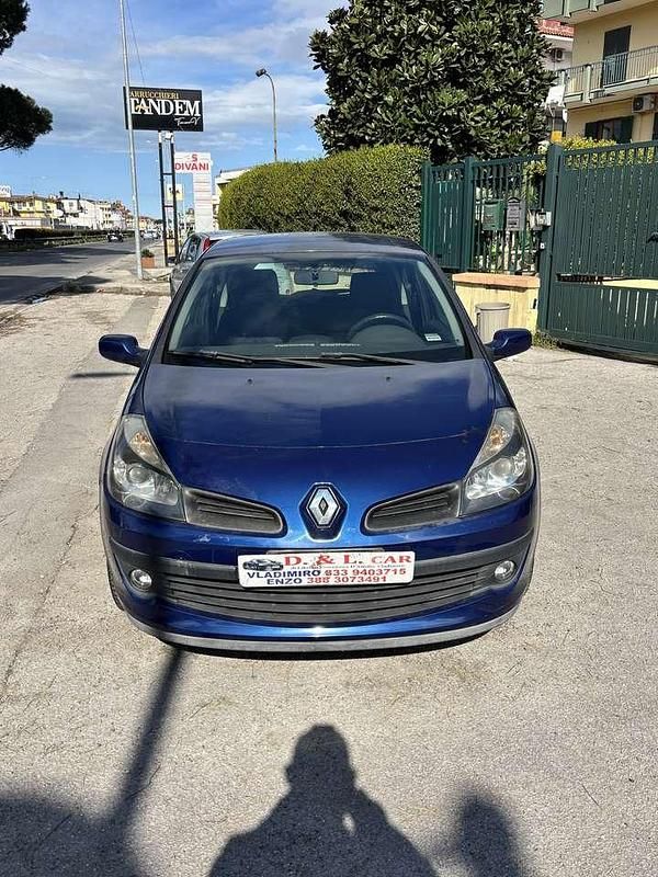 Usata Renault Clio II 75 CV (55 kW) 2006 Other Berlina