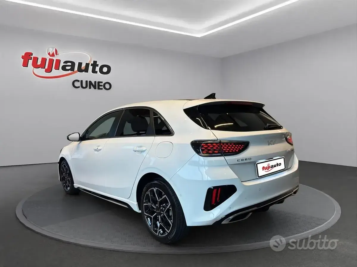 Usata Kia Ceed GT GT-Line 160 CV (117 kW) 2023 Bianco Berlina