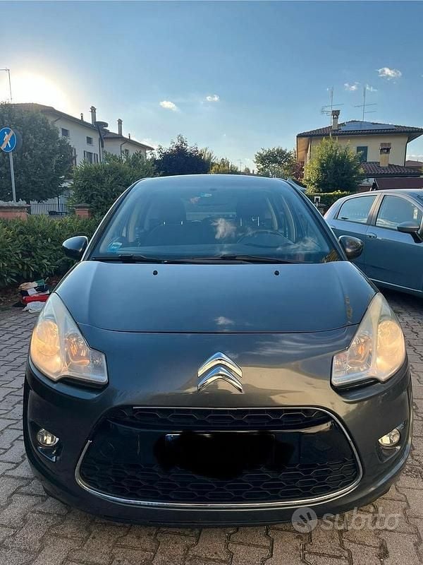 Grigio Usata 2013 Citroën C3 Exclusive Tre volumi | 4000 € (Ottimo prezzo) - Immagine 1/4