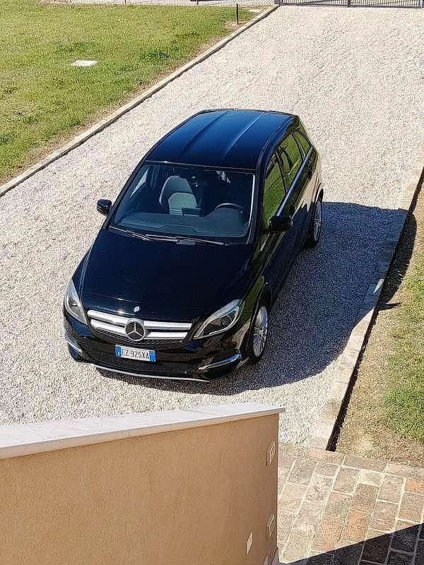 Usata Mercedes B200 Premium 156 CV (114 kW) 2015 Monovolume