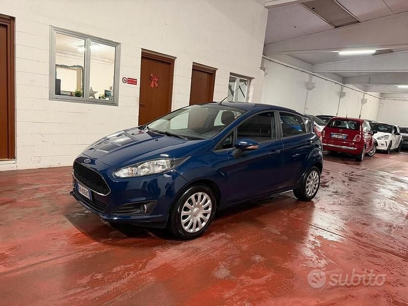 Usata Ford Fiesta 95 CV (69 kW) 2017 Blu Berlina
