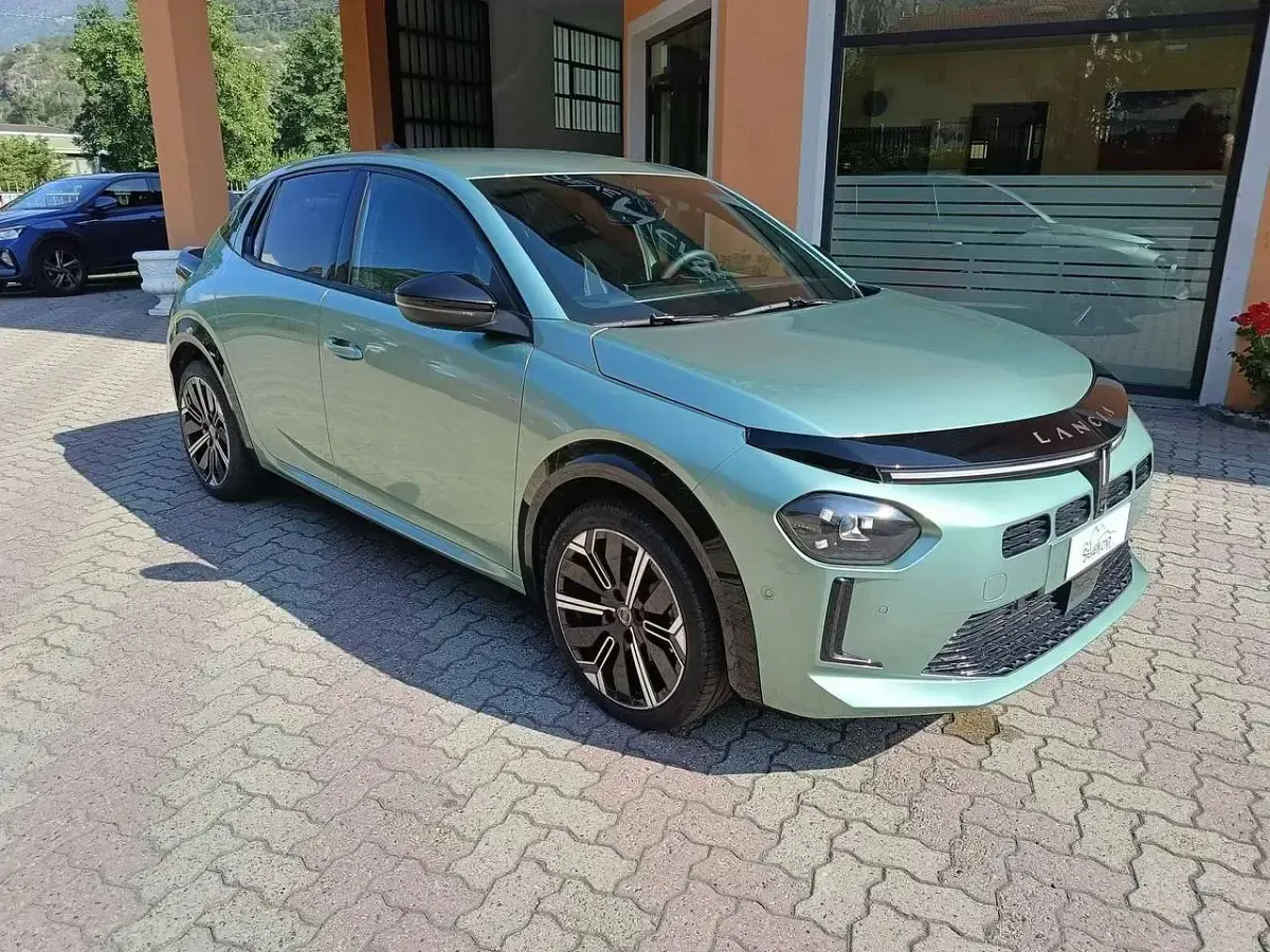 Usata Lancia Ypsilon 101 CV (74 kW) 2025 Verde giada Utilitaria