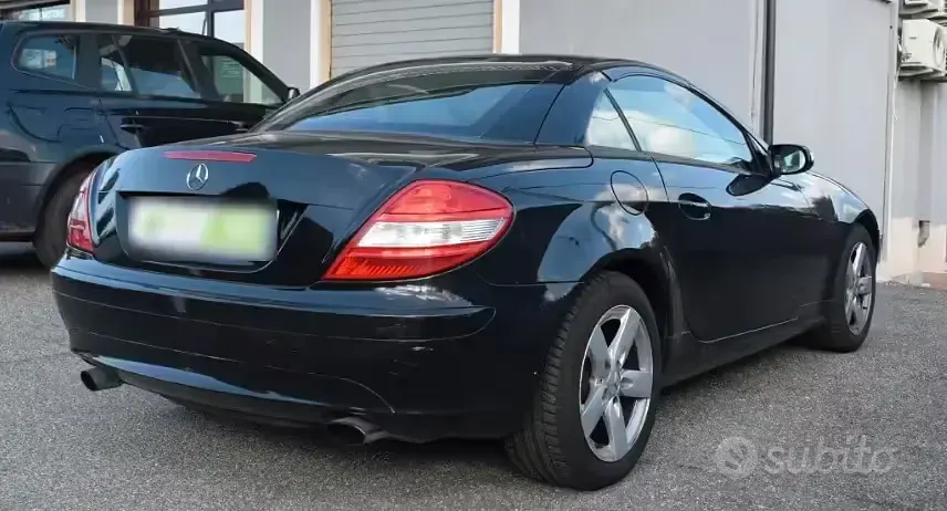 Usata Mercedes SLK200 163 CV (119 kW) 2004 Nero Cabrio