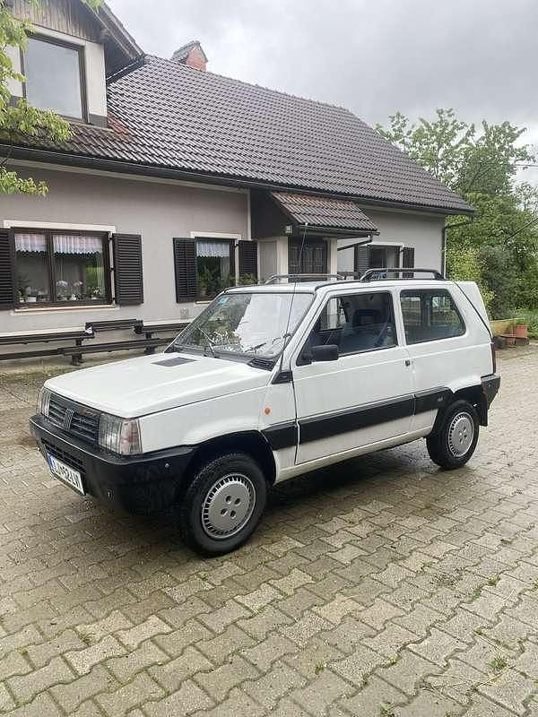 Usata Fiat Panda 4x4 Trekking 50 CV (36 kW) 1994 Utilitaria