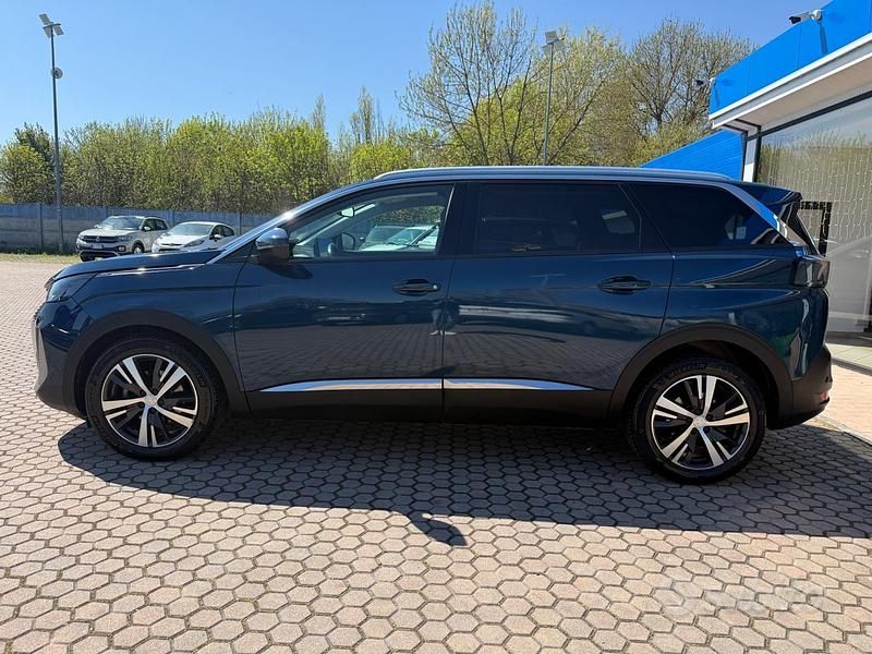 Usata Peugeot 5008 Allure 131 CV (96 kW) 2021 Blu SUV