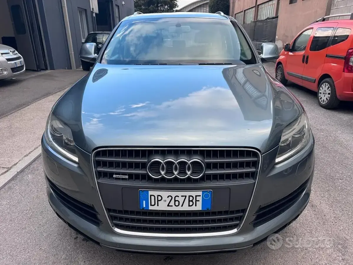 Usata Audi Q7 Comfort 233 CV (171 kW) 2006 Grigio SUV
